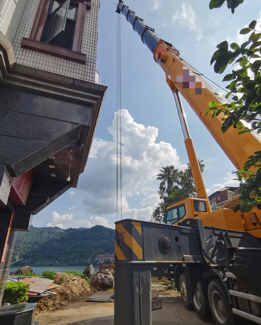 雷波县8-100吨吊车出租价格