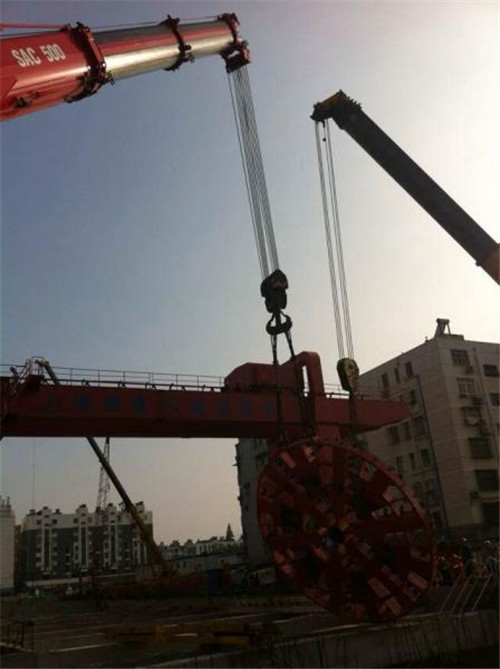 雷波县吊车起重机如何安装钢丝绳使用安全?