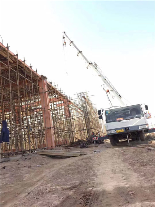 雷波县25 吨、50 吨吊车怎么选？多大重量 / 半径适合对应车型？